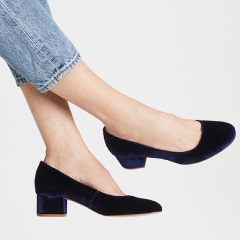 Madewell Ella Pumps in Night Vision Velvet